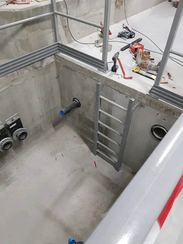 GRP Leider med sikkerhetsbur