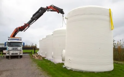 New greenhouse technology with tanks in fiberglass